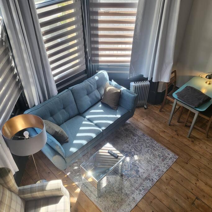 21 Mini Loft Apartment - Great Location - Comfy King Size Bed برايتون المظهر الخارجي الصورة